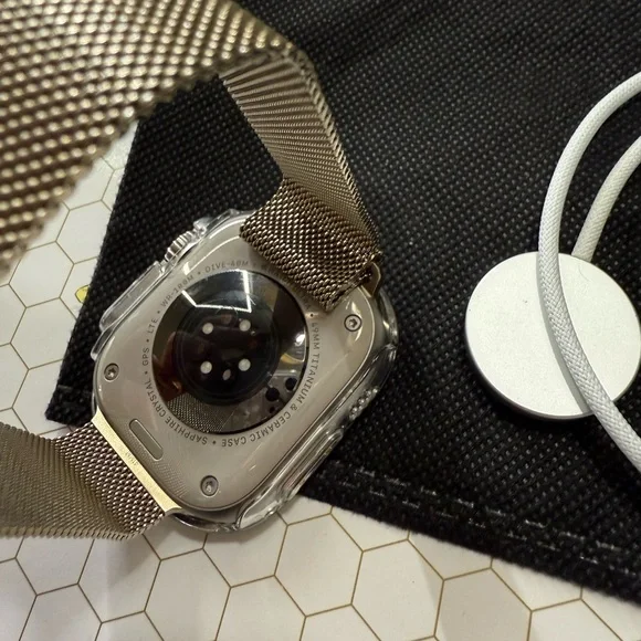 Apple Watch Ultra - Picture 3 of 3